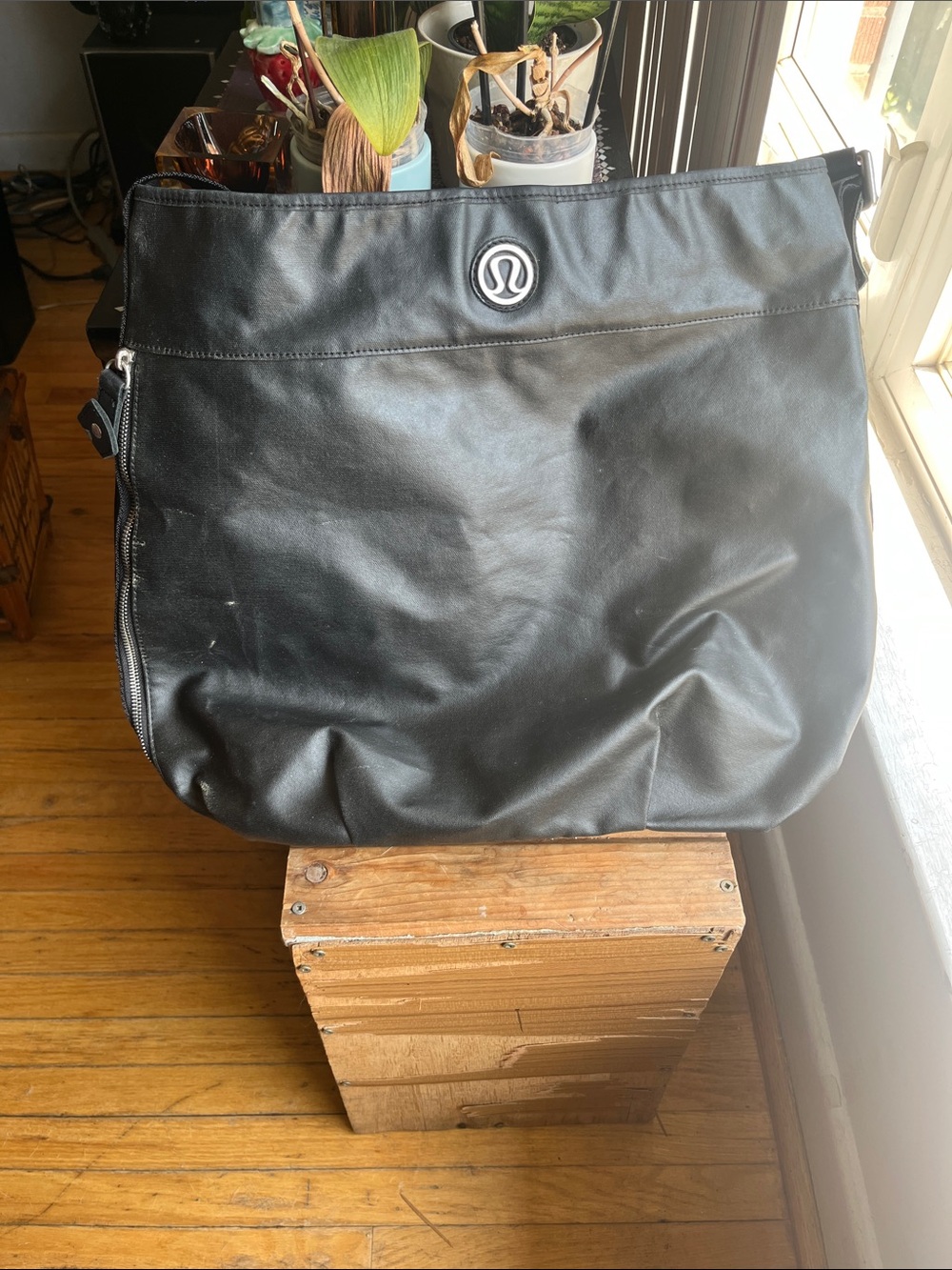 lululemon athletica Black Messenger Crossbody Bag